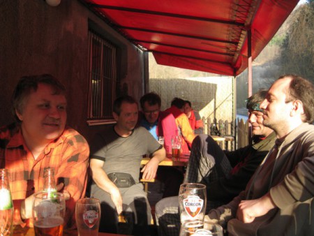 Zaslúžené pivo po exkurzii