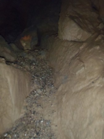 Štrk v mieste pred novými priestormi